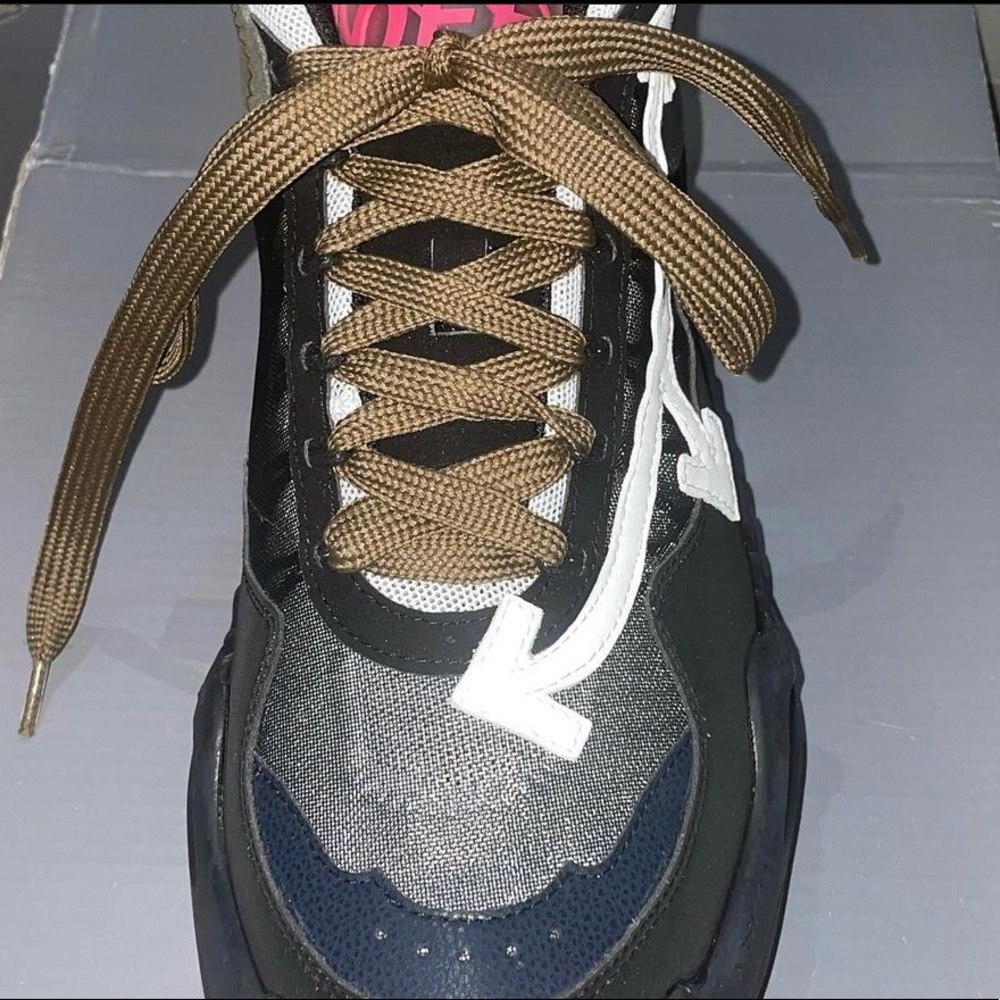 Offwhite - Picture 3 of 3